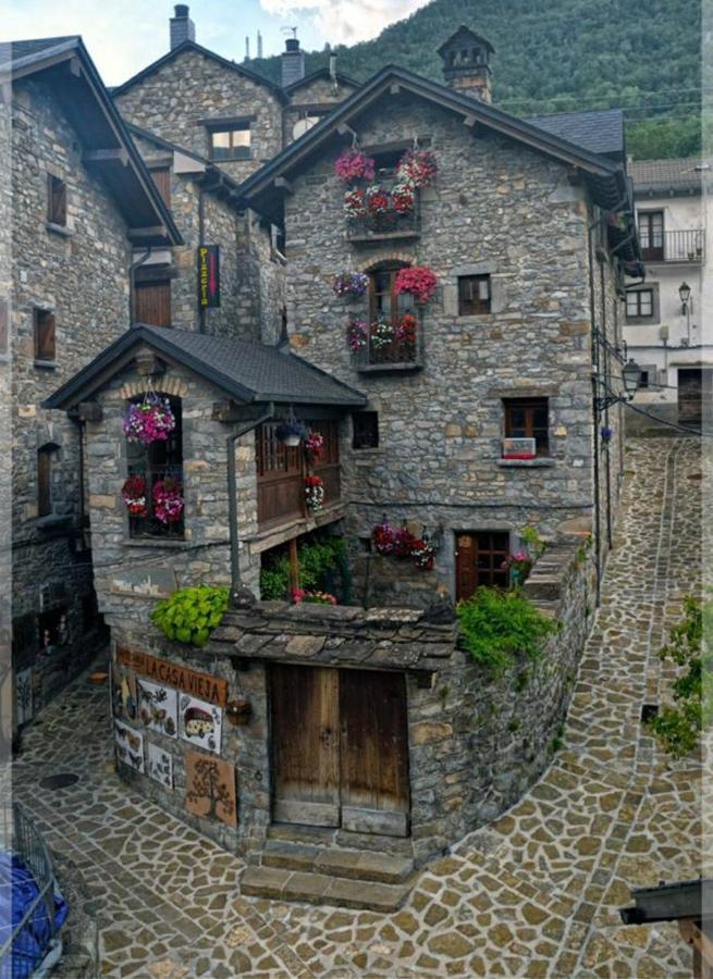 Vikerbiescas Apartment Exterior photo